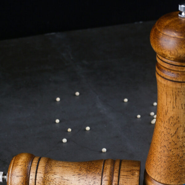 Wooden Seasoning Grinder - Image 3